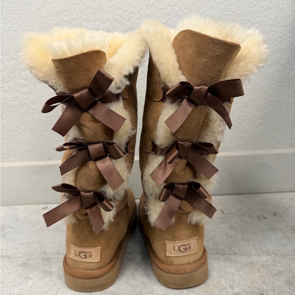UGG Brown Boots with Cream Shearling and Bows